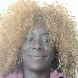 Meet your Posher, Gail